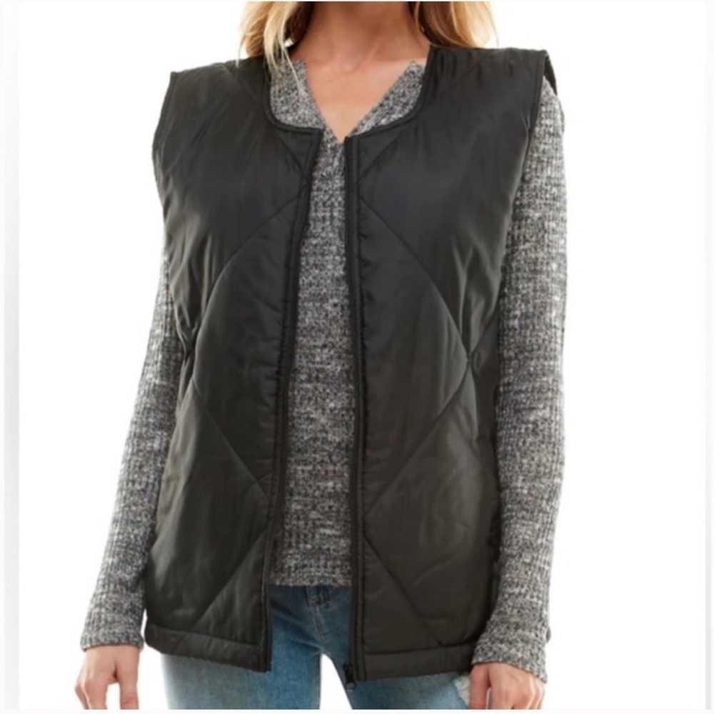 Socialite Women's Lightweight Quilted Puffer Vest BE5 Black Size S/M NWT